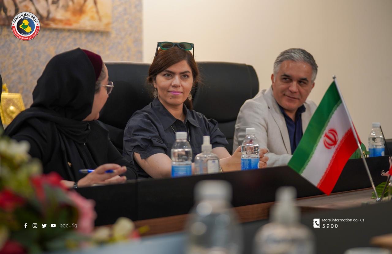 غرفة تجارة بغداد تستقبل وفد شركة “جلود مشهد” الإيرانية ويناقشان تعزيز الاستثمار في الصناعات الجلدية